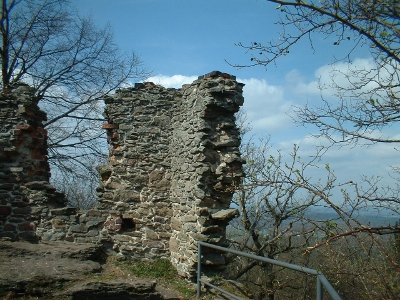 Ruine des Jagdschl&ouml;&szlig;chens der Gr&auml;fin Holtzendorf auf dem Keulenberg