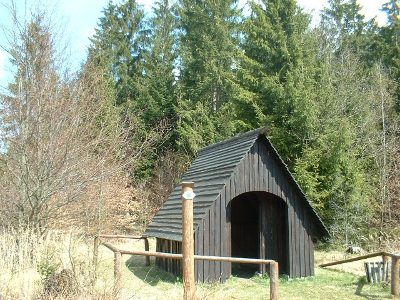 Schutzh&uuml;tte am Weg zur Luchsenburg